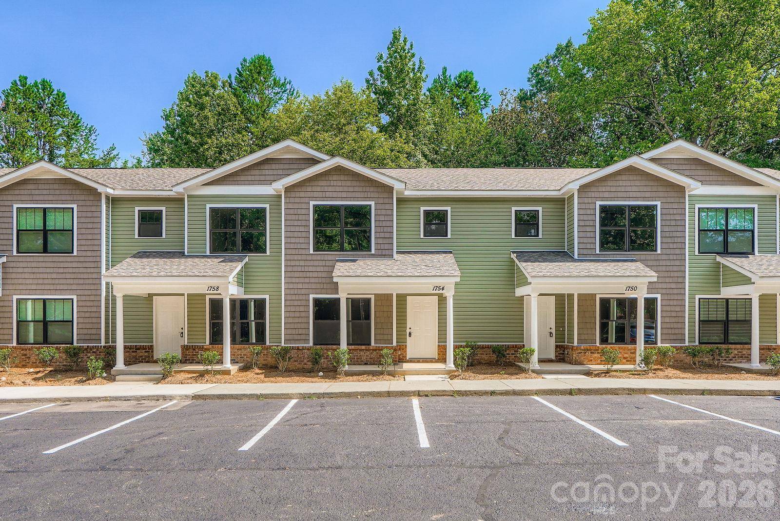 1773 J Julian LN, Charlotte, NC 28208