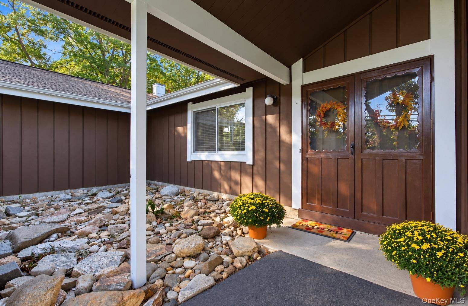 1012 Old Medford AVE, Farmingville, NY 11738