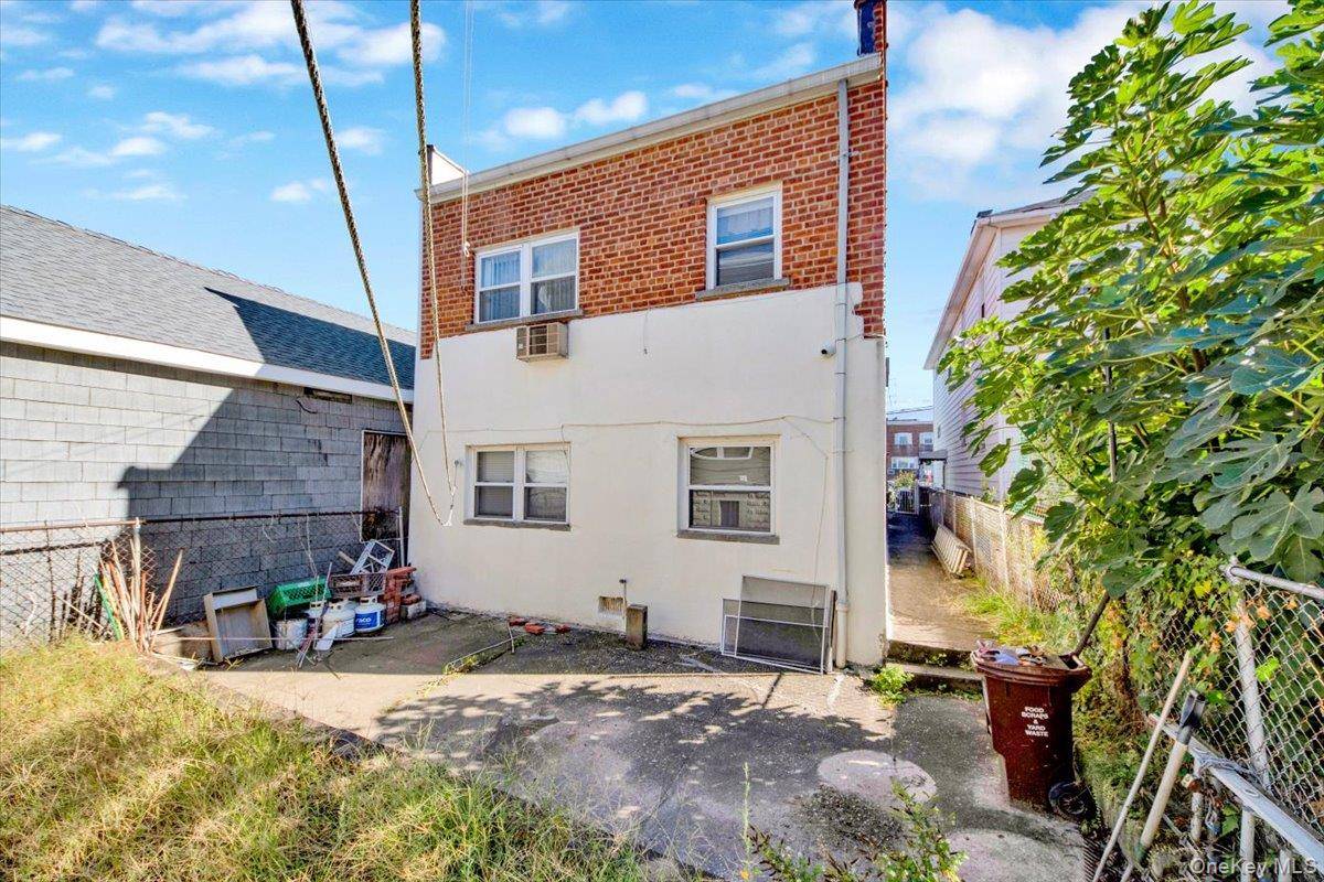 2877 Waterbury AVE, Bronx, NY 10461