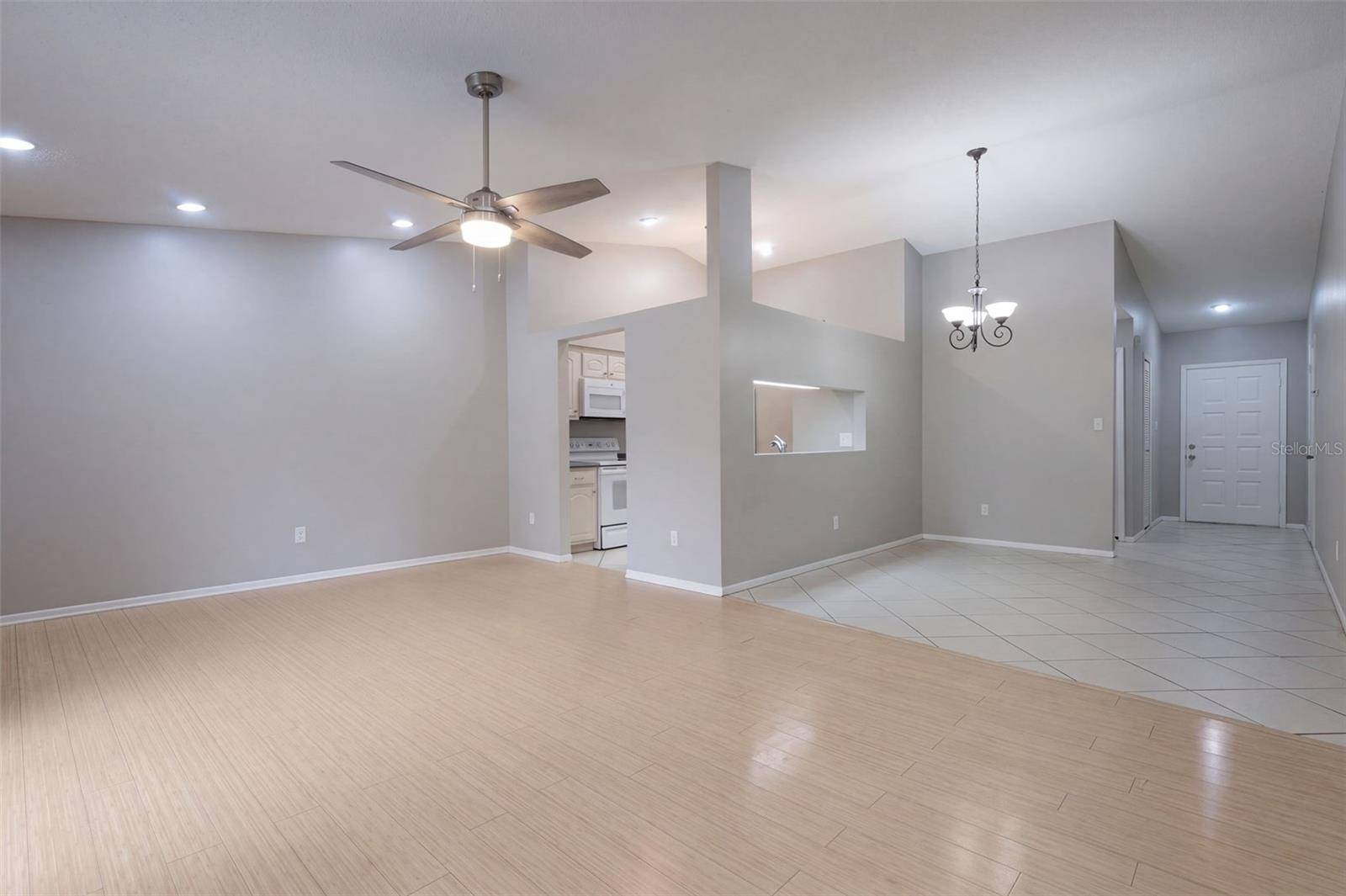 102 OAKRIDGE CT, Sanford, FL 32773