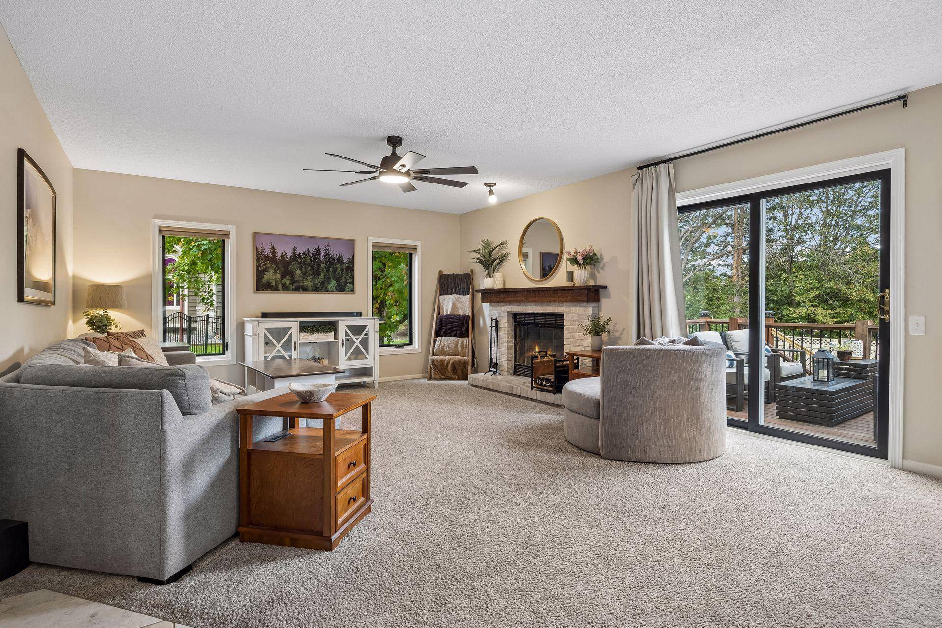 8860 Everest LN N, Maple Grove, MN 55311