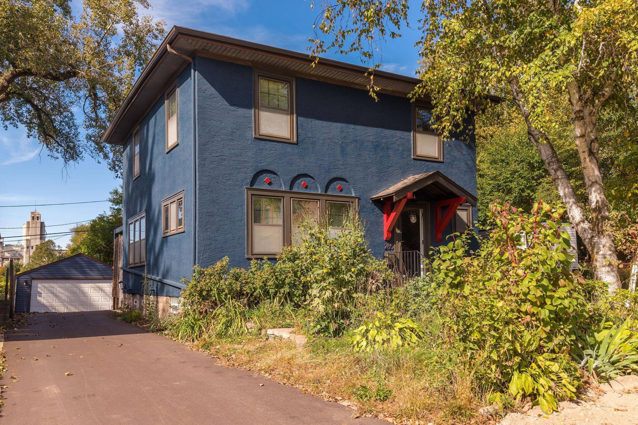 285 Queen AVE N, Minneapolis, MN 55405
