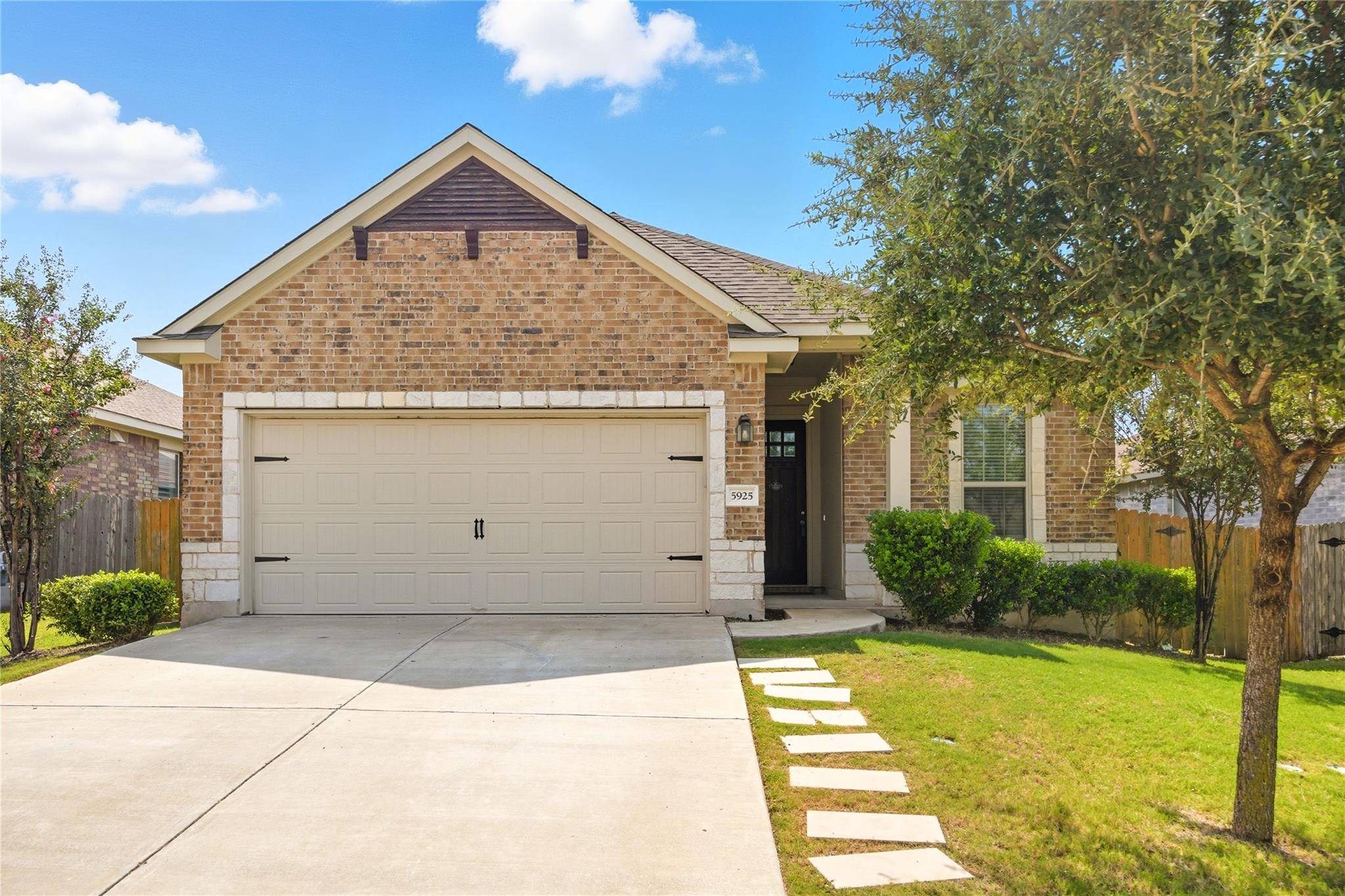 5925 Malta CIR, Round Rock, TX 78665