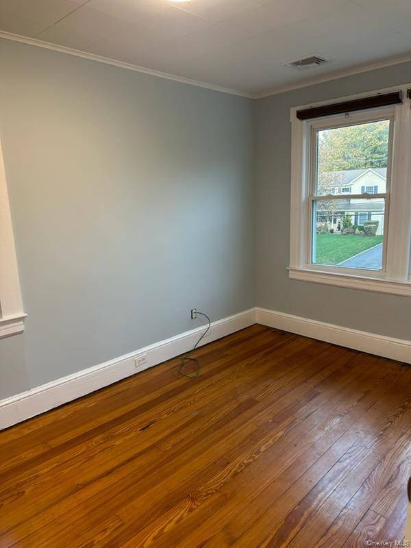 26 Frederick AVE, Babylon, NY 11702