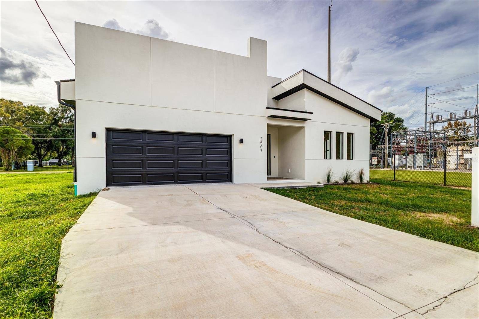 2507 FAIRVIEW AVE, Seffner, FL 33584