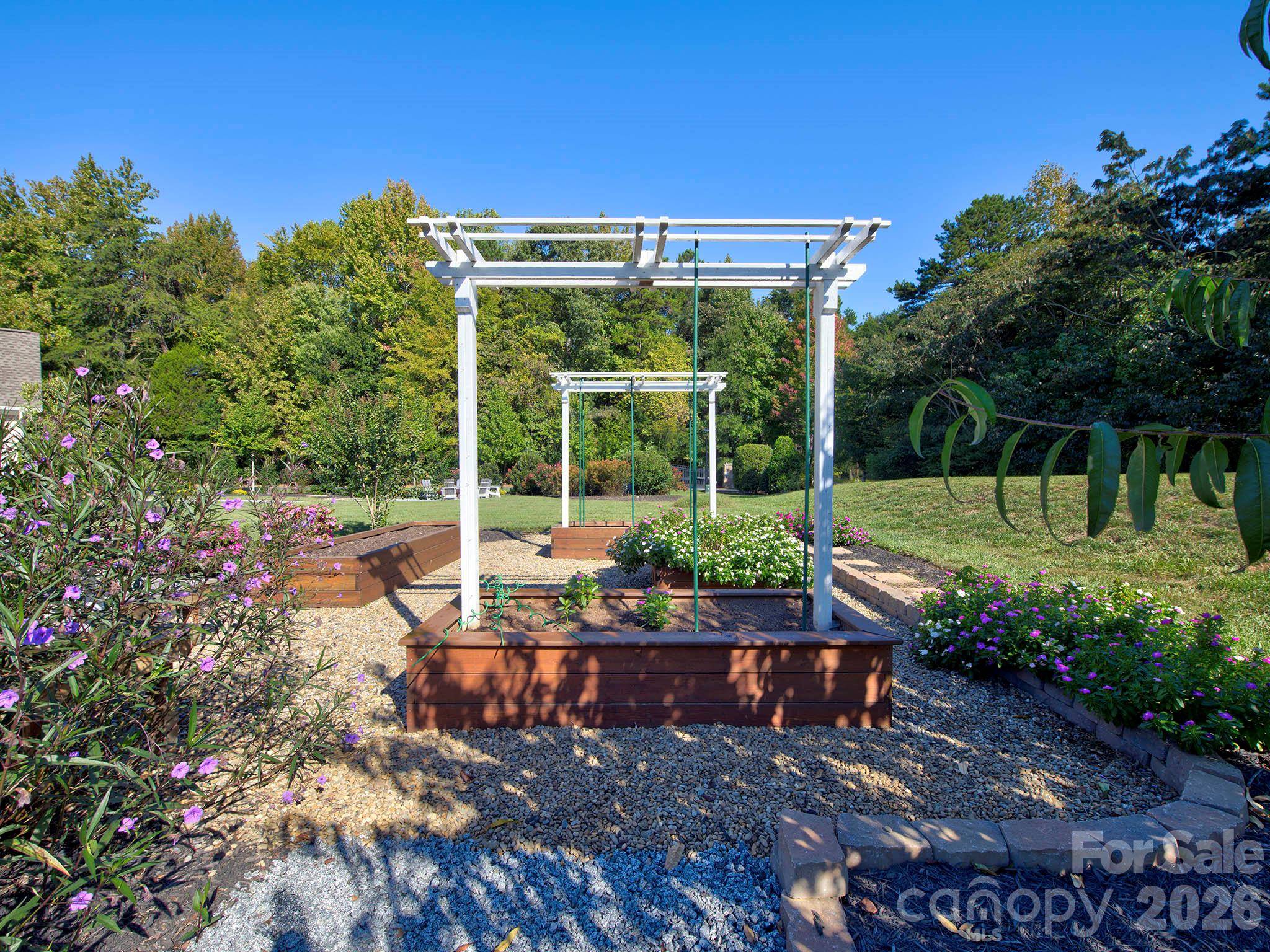 8833 Kerns Meadow LN, Huntersville, NC 28078