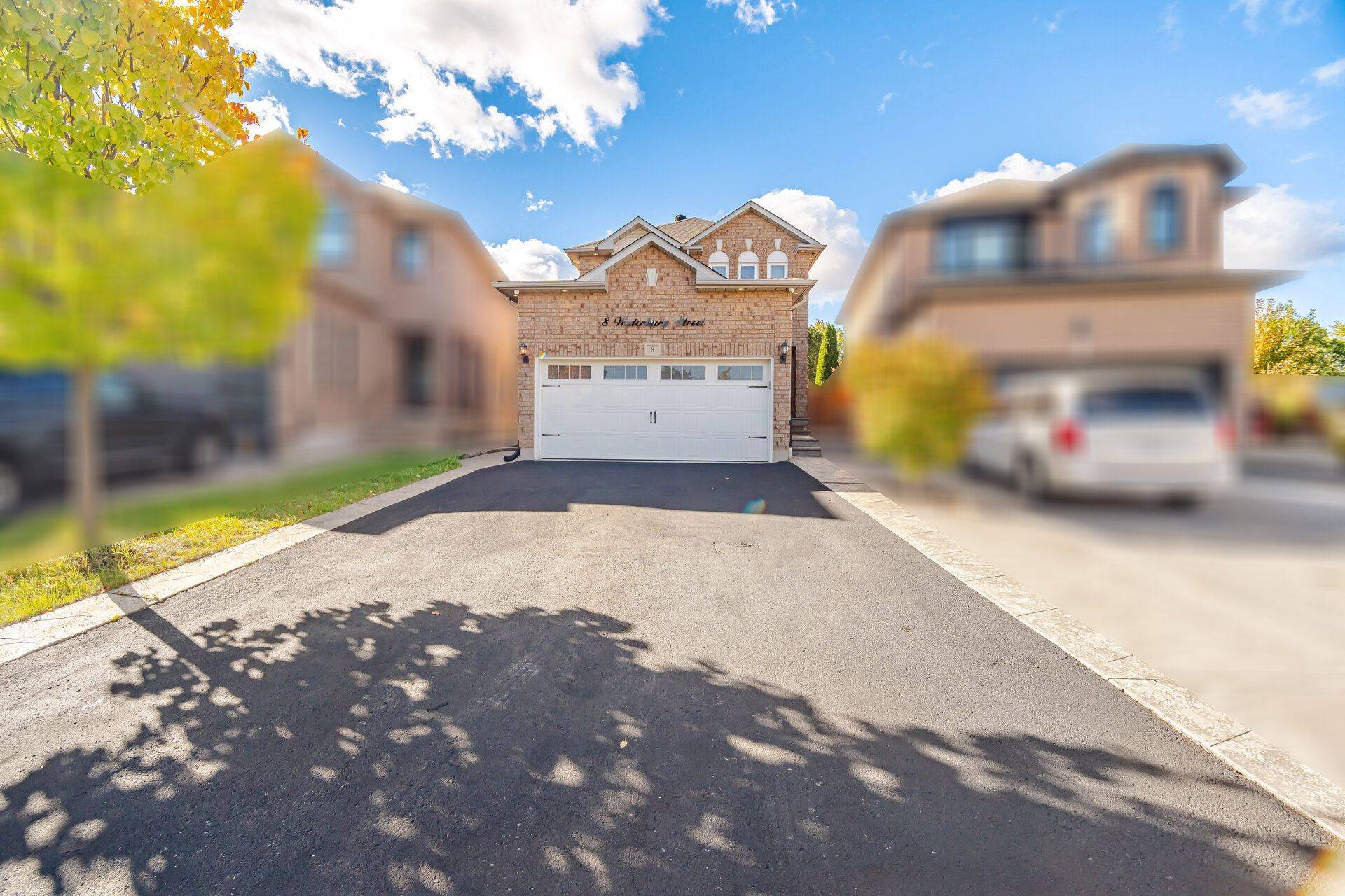 8 Waterbury ST, Caledon, ON L7E 1X2