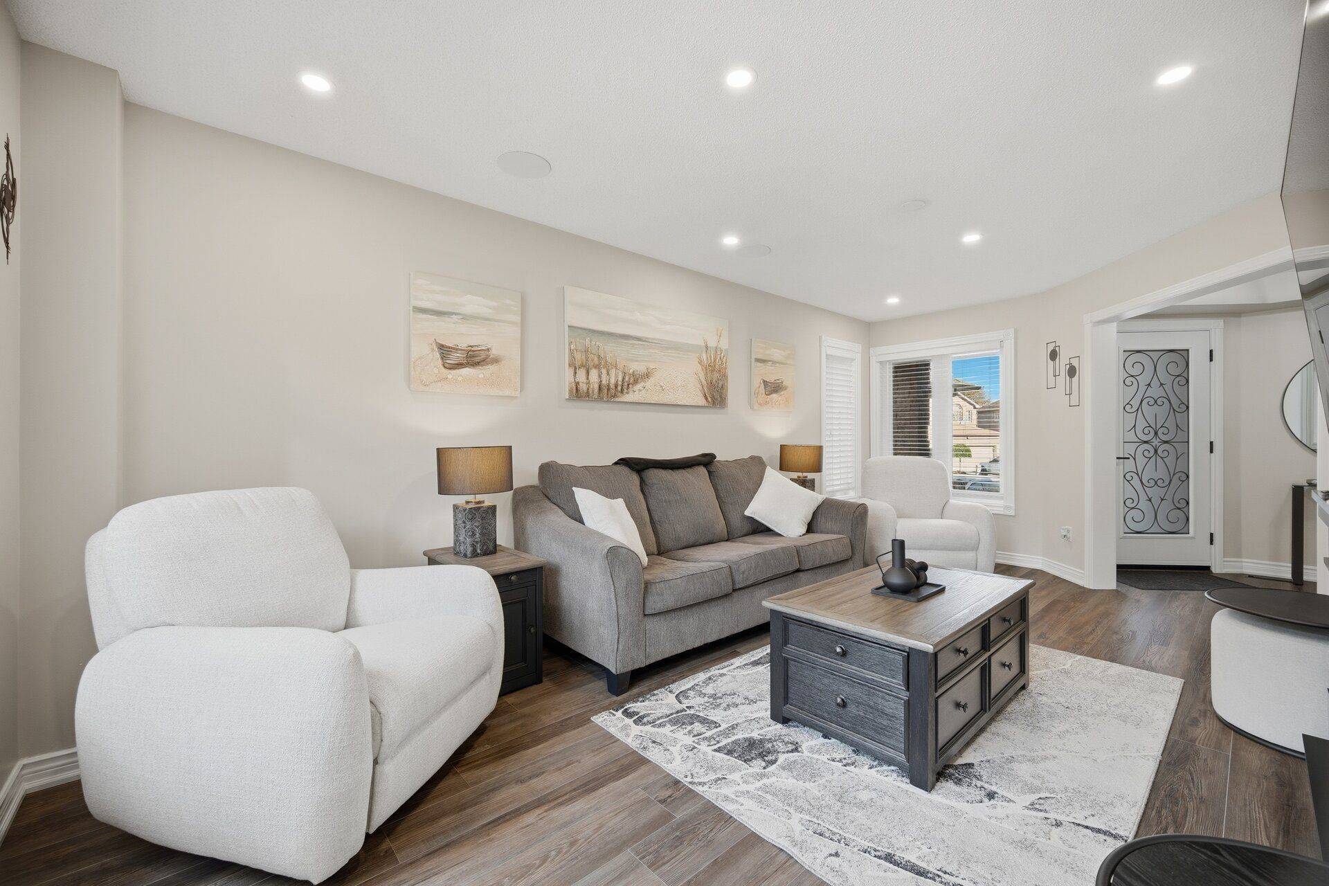 8 Waterbury ST, Caledon, ON L7E 1X2