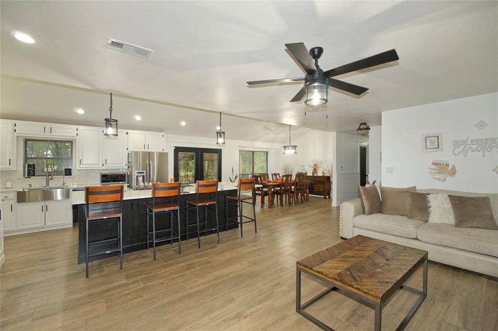 711 County Road 162, Gainesville, TX 76240