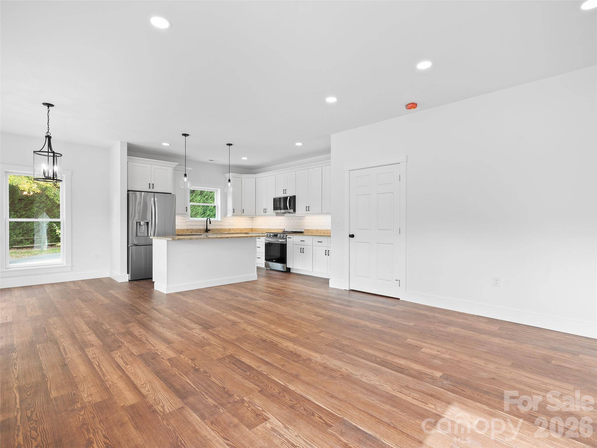 11 Riemar LN, Waynesville, NC 28786