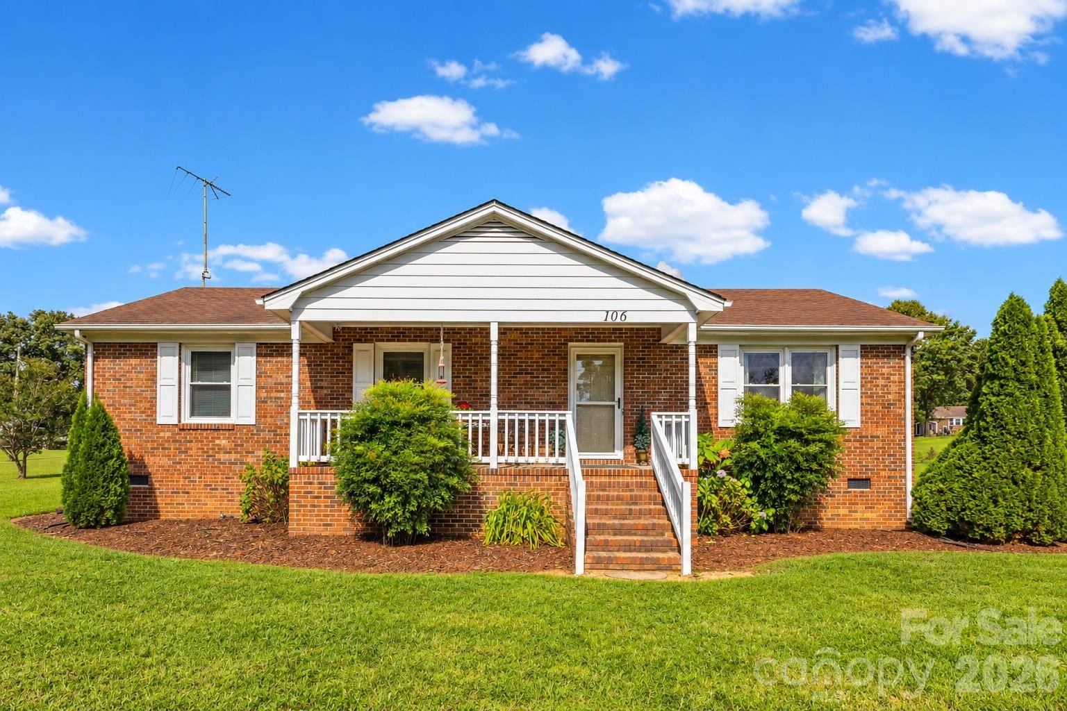 106 Misty LN, Kings Mountain, NC 28086