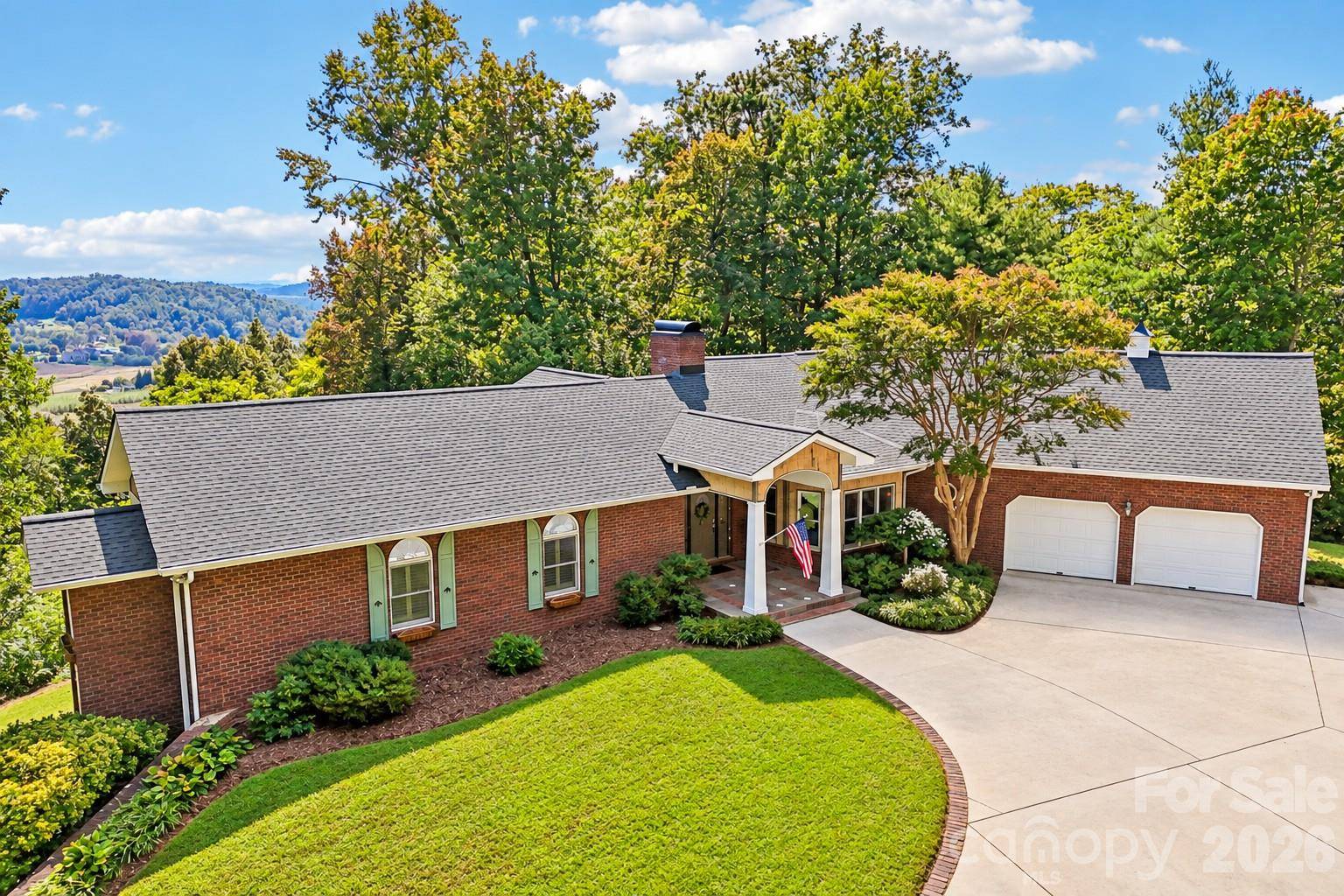 239 Bearwallow Mountain RD, Hendersonville, NC 28792