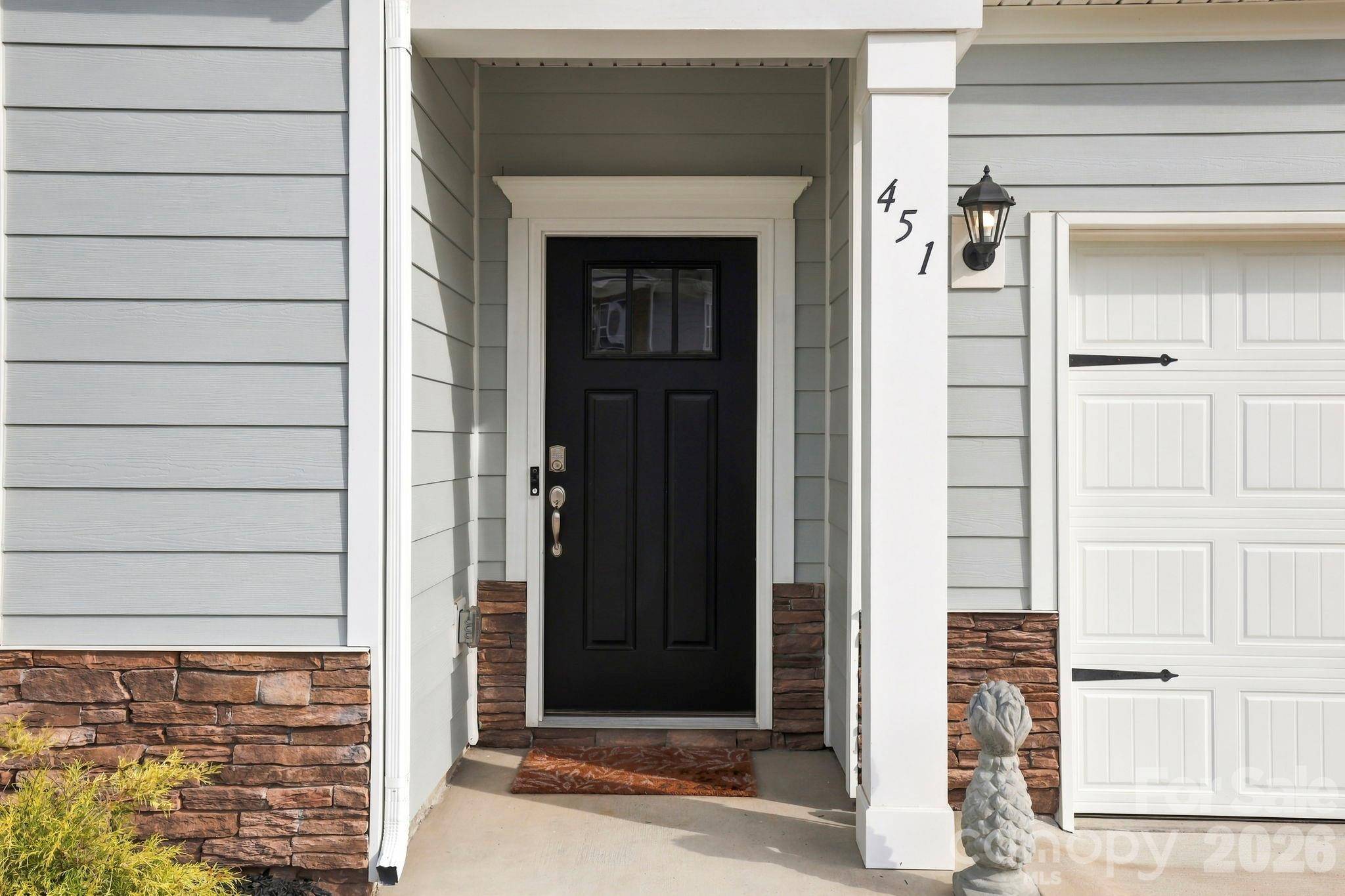 451 Fox Cove CV, Hendersonville, NC 28792