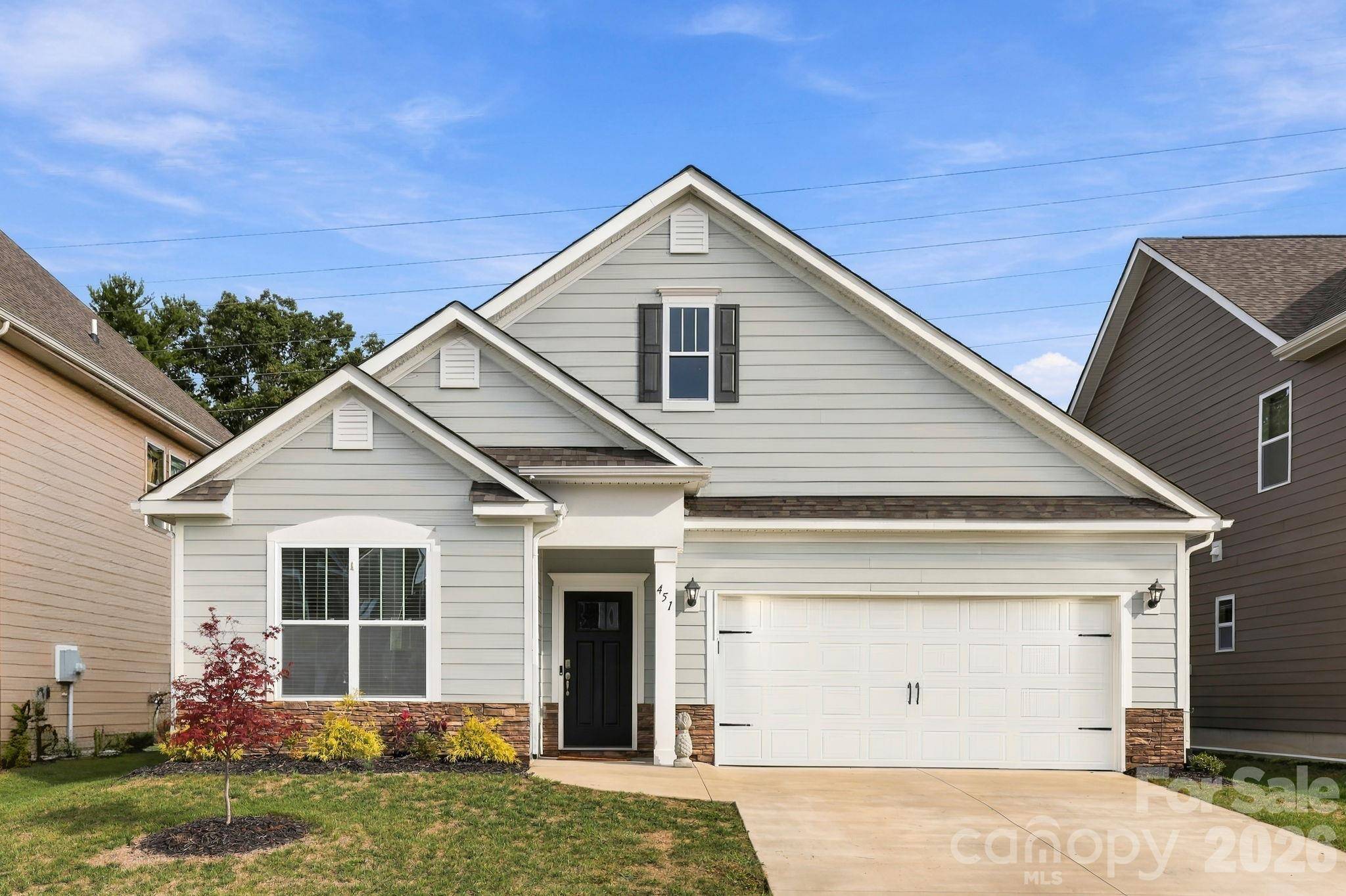 451 Fox Cove CV, Hendersonville, NC 28792
