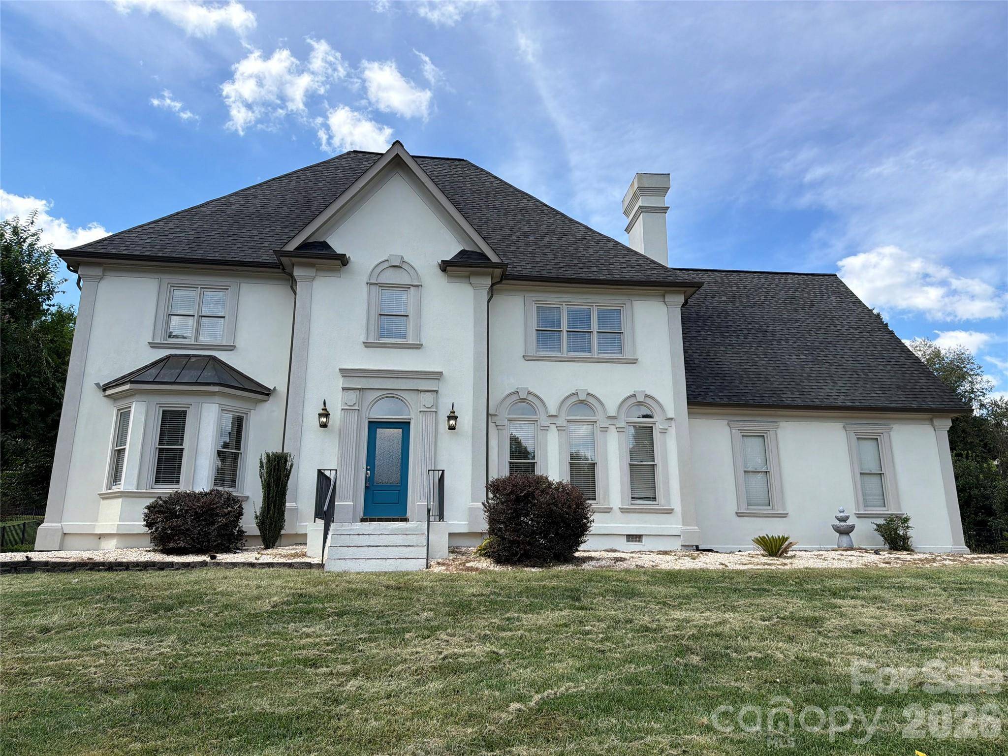 4215 3rd ST NW, Hickory, NC 28601