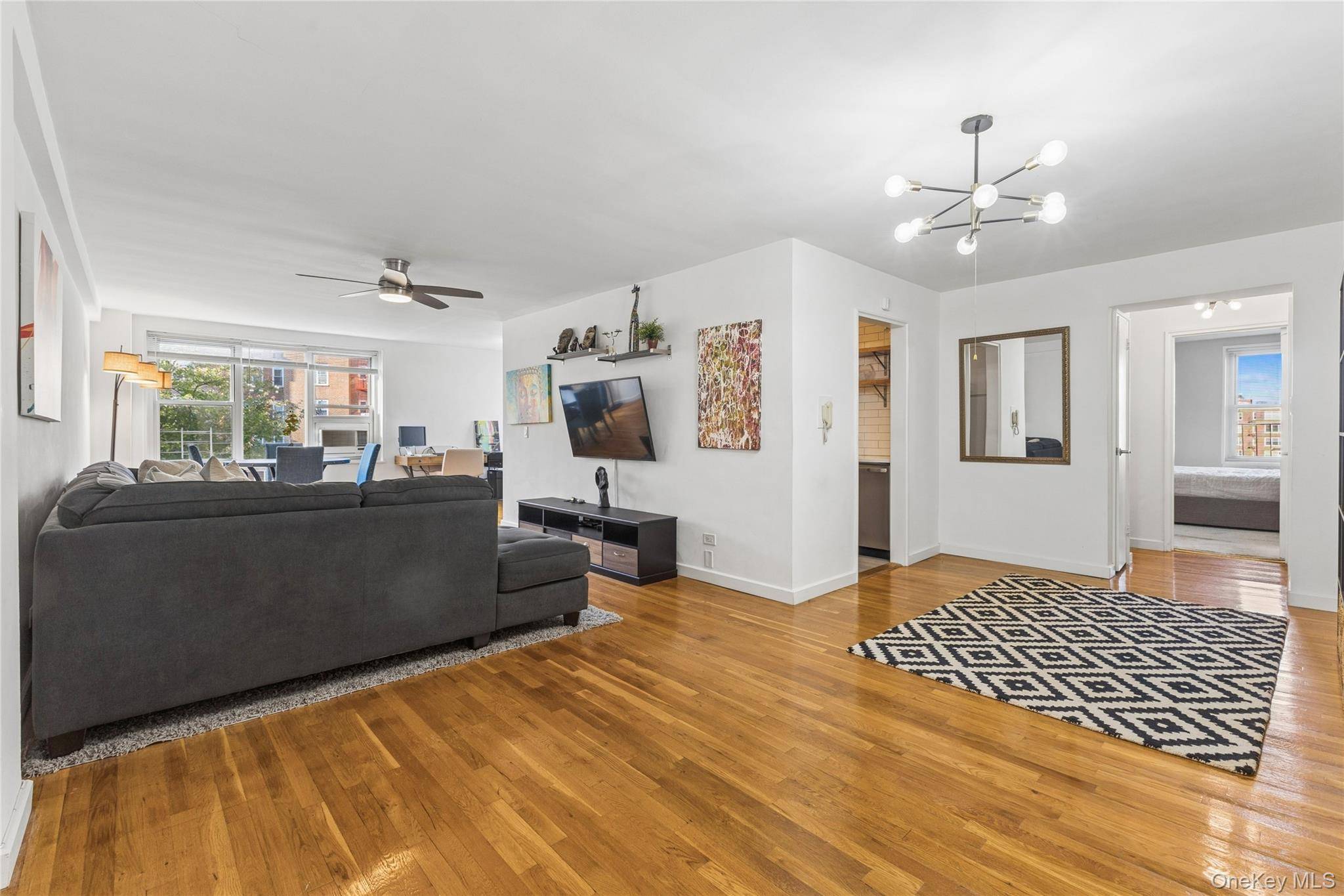 18-40 211th ST #3J, Bayside, NY 11360