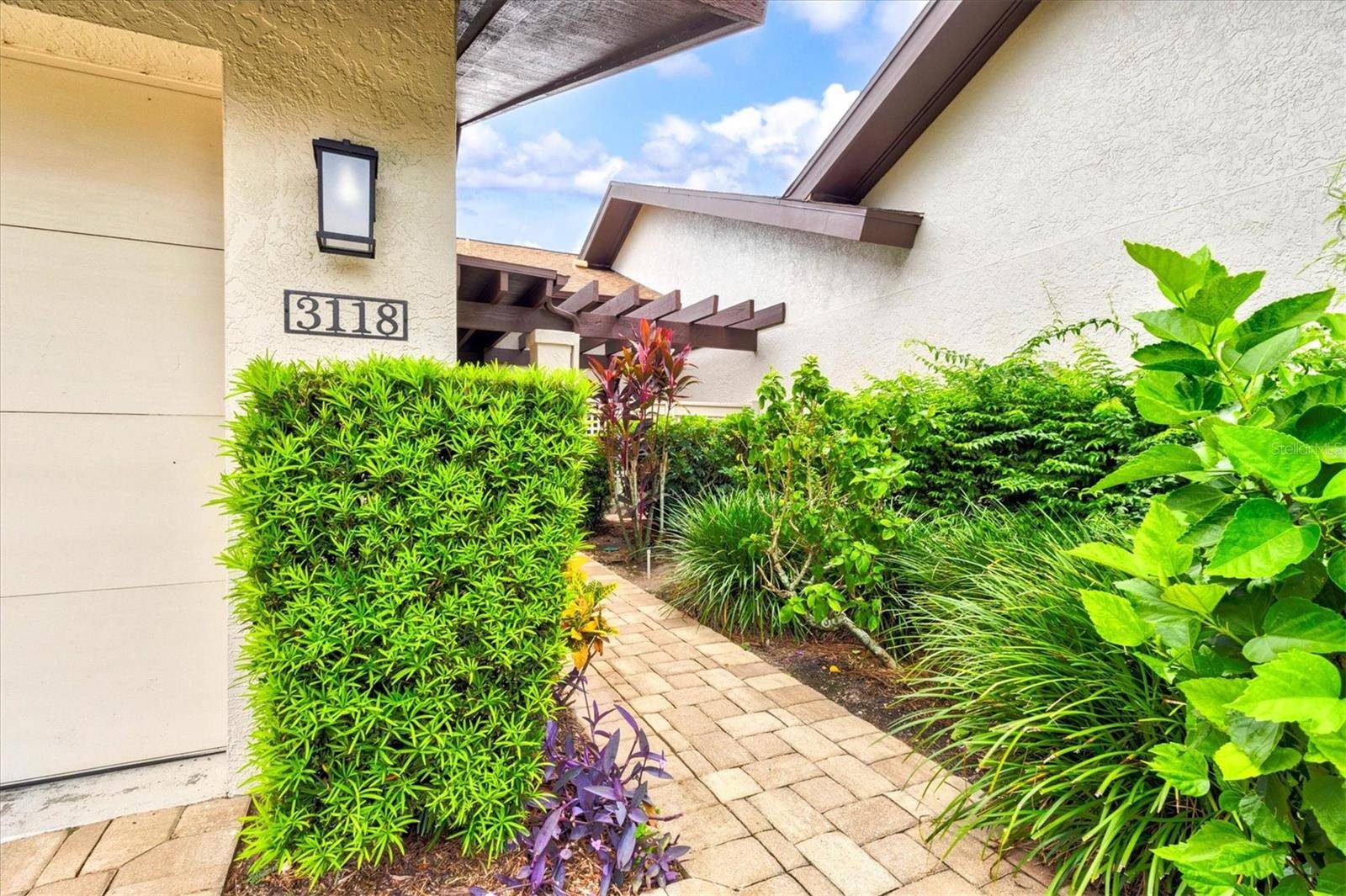 3118 WINDRUSH BOURNE #8, Sarasota, FL 34235