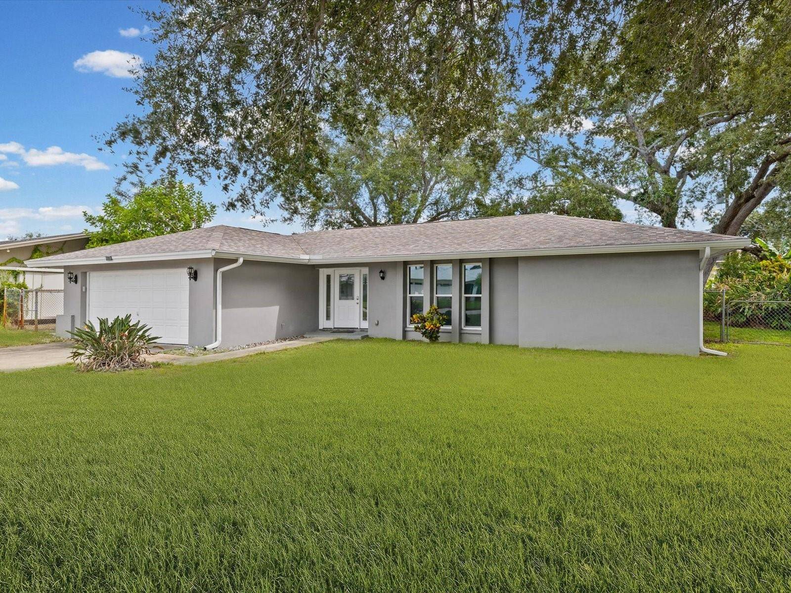 9633 PORTSIDE DR, Seminole, FL 33776