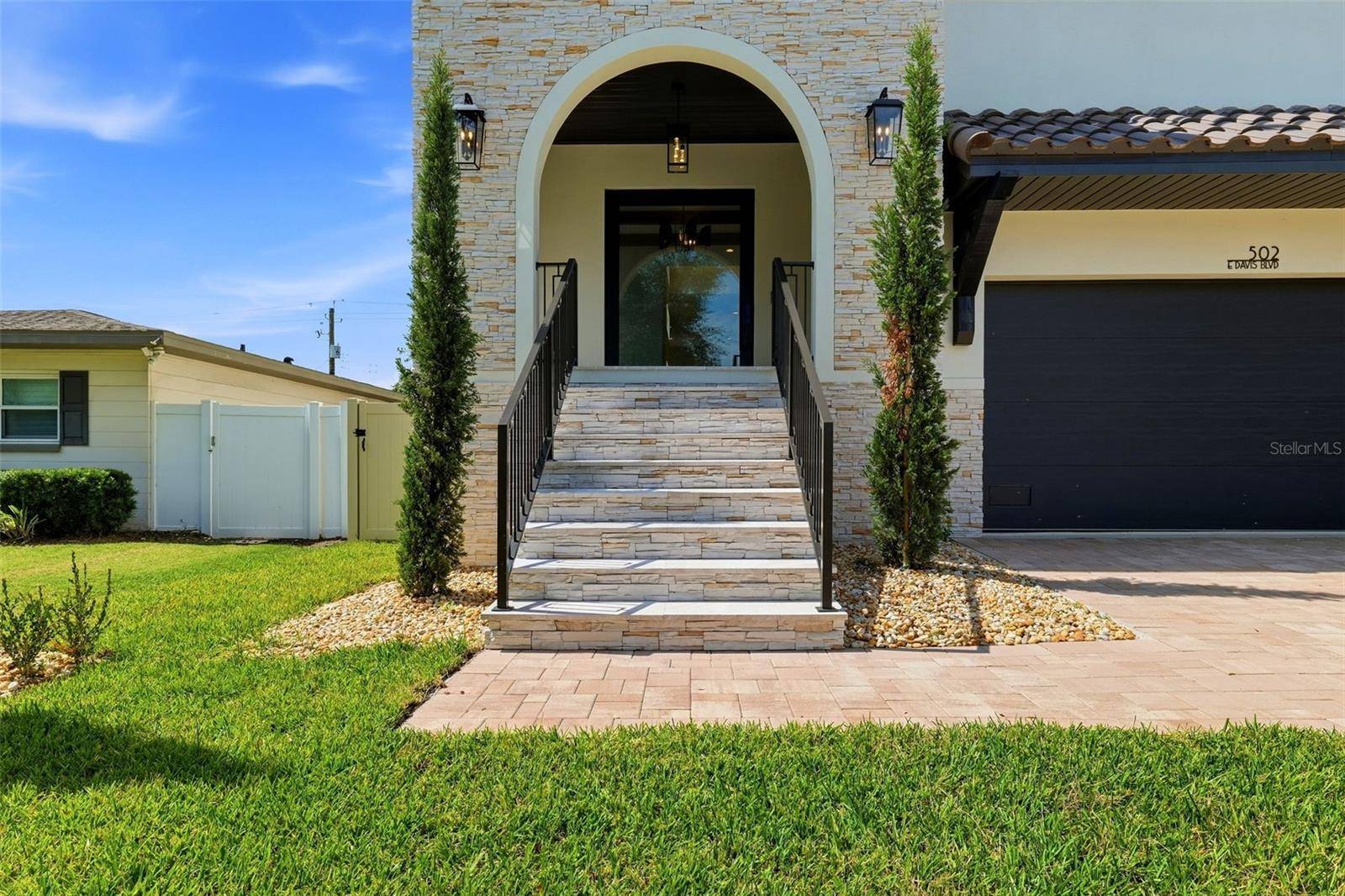 502 E DAVIS BLVD, Tampa, FL 33606