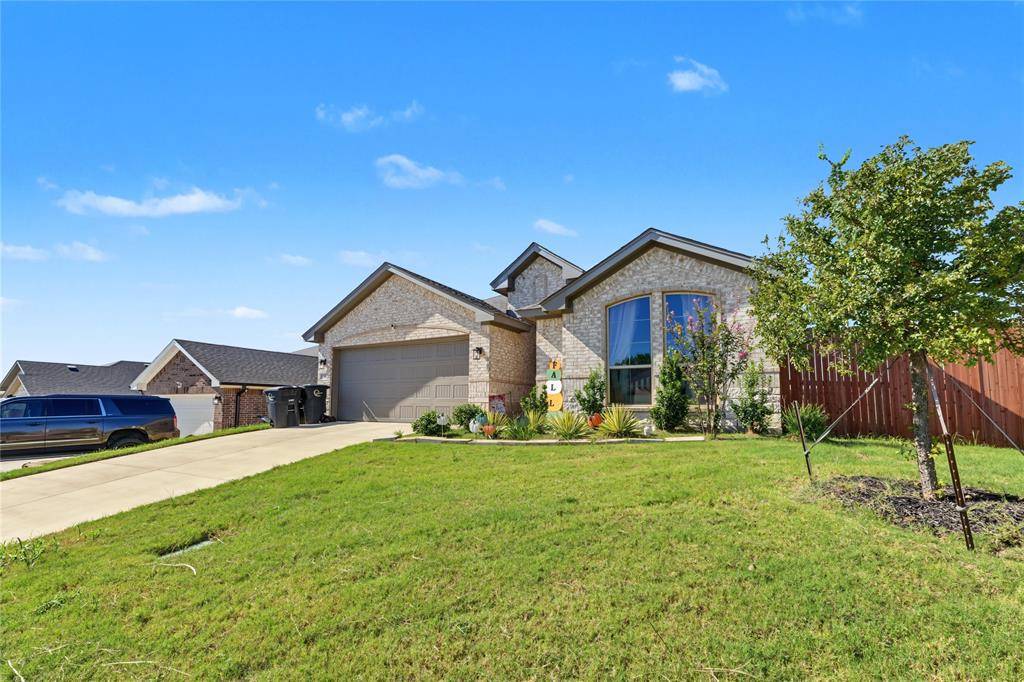 1400 Quail Creek Drive, Cleburne, TX 76033