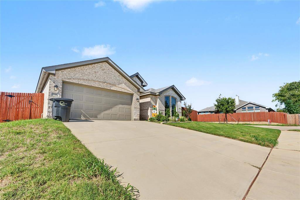1400 Quail Creek Drive, Cleburne, TX 76033