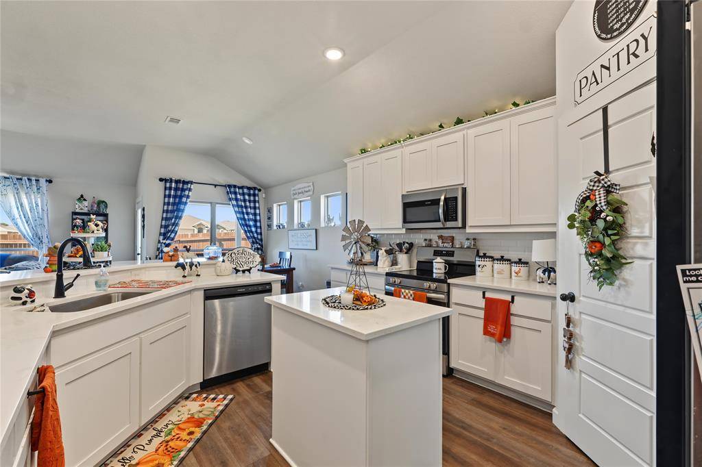 1400 Quail Creek Drive, Cleburne, TX 76033