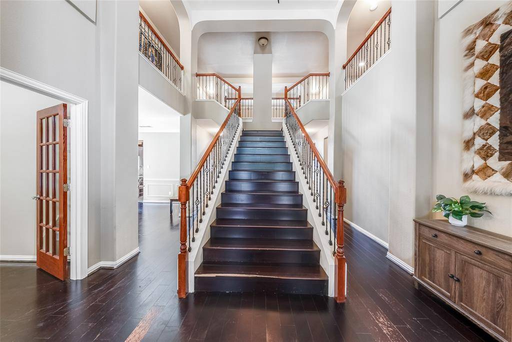 8753 Cherry Lee Lane, Lantana, TX 76226