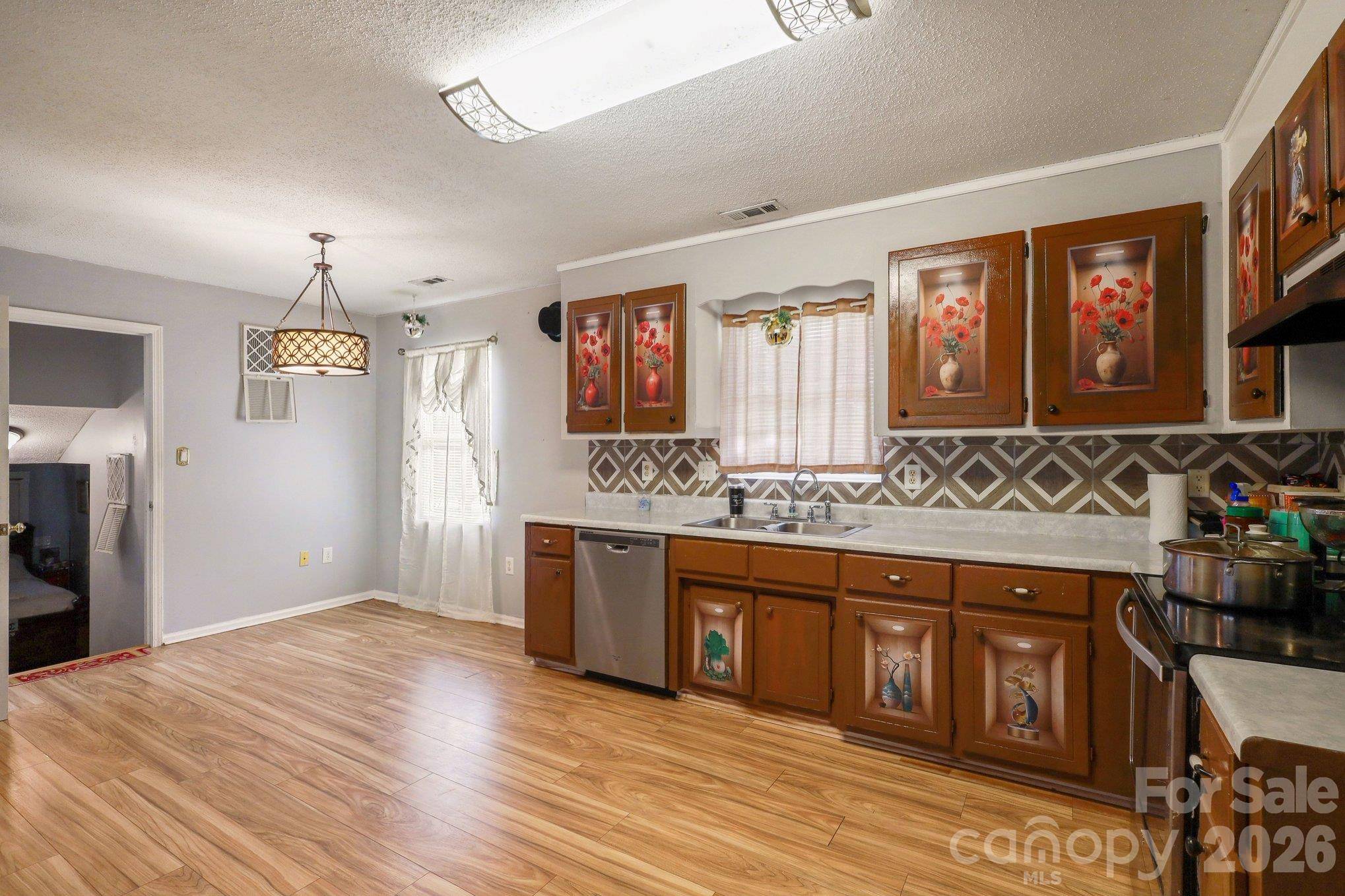 938 Lyndsey Brooke CT, Lincolnton, NC 28092