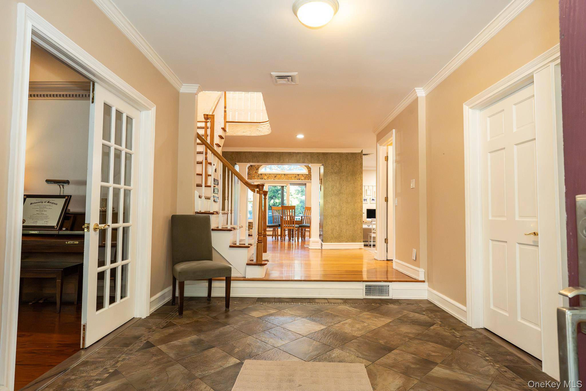 442 Wolf Hill RD, Dix Hills, NY 11746