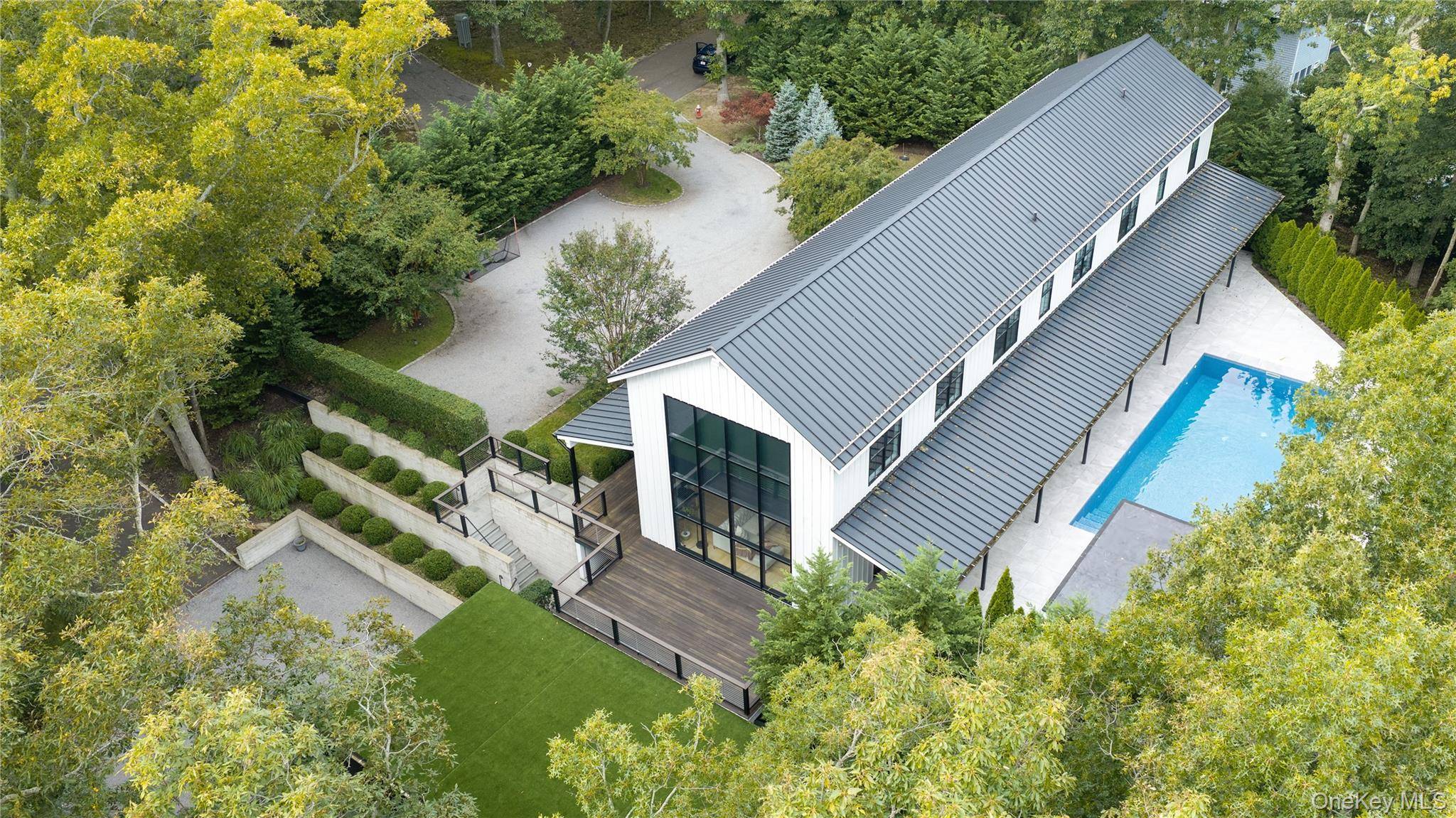 2 Bayview AVE, Shelter Island Heights, NY 11965