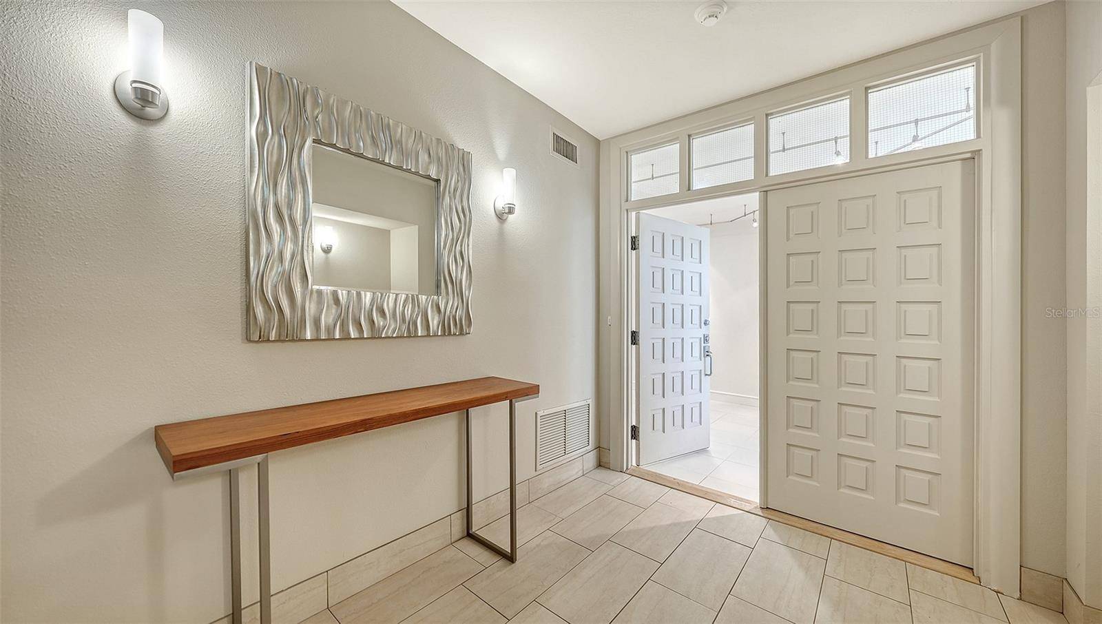 2550 HARBOURSIDE DR #334, Longboat Key, FL 34228