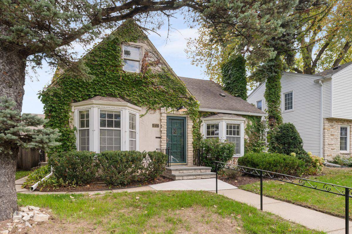 2717 France AVE S, Minneapolis, MN 55416