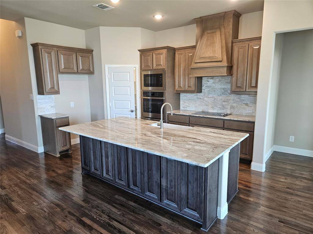 2721 Silo Lane, Van Alstyne, TX 75495