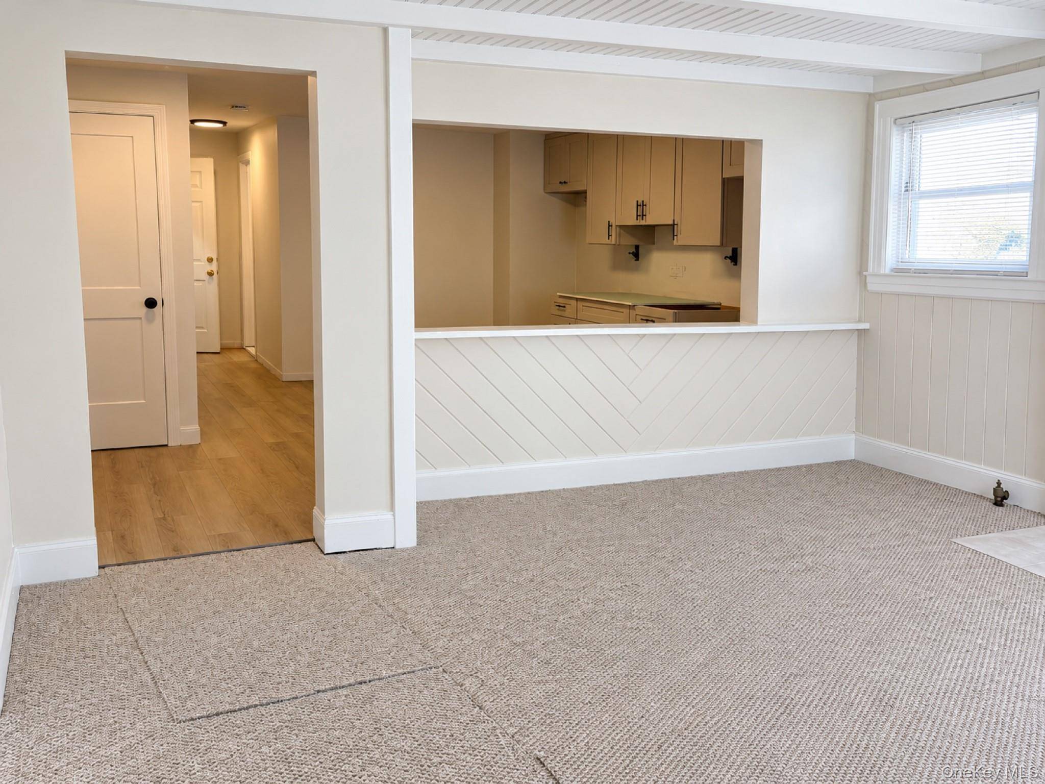 31 Willoughby PL #1, West Islip, NY 11795