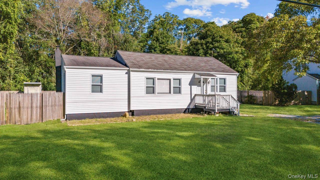 703 Horseblock RD, Brookhaven, NY 11719