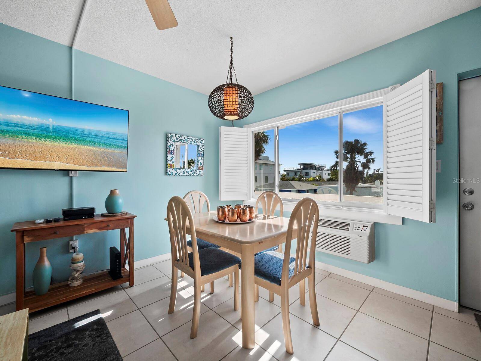 475 BENJAMIN FRANKLIN DR #215, Sarasota, FL 34236