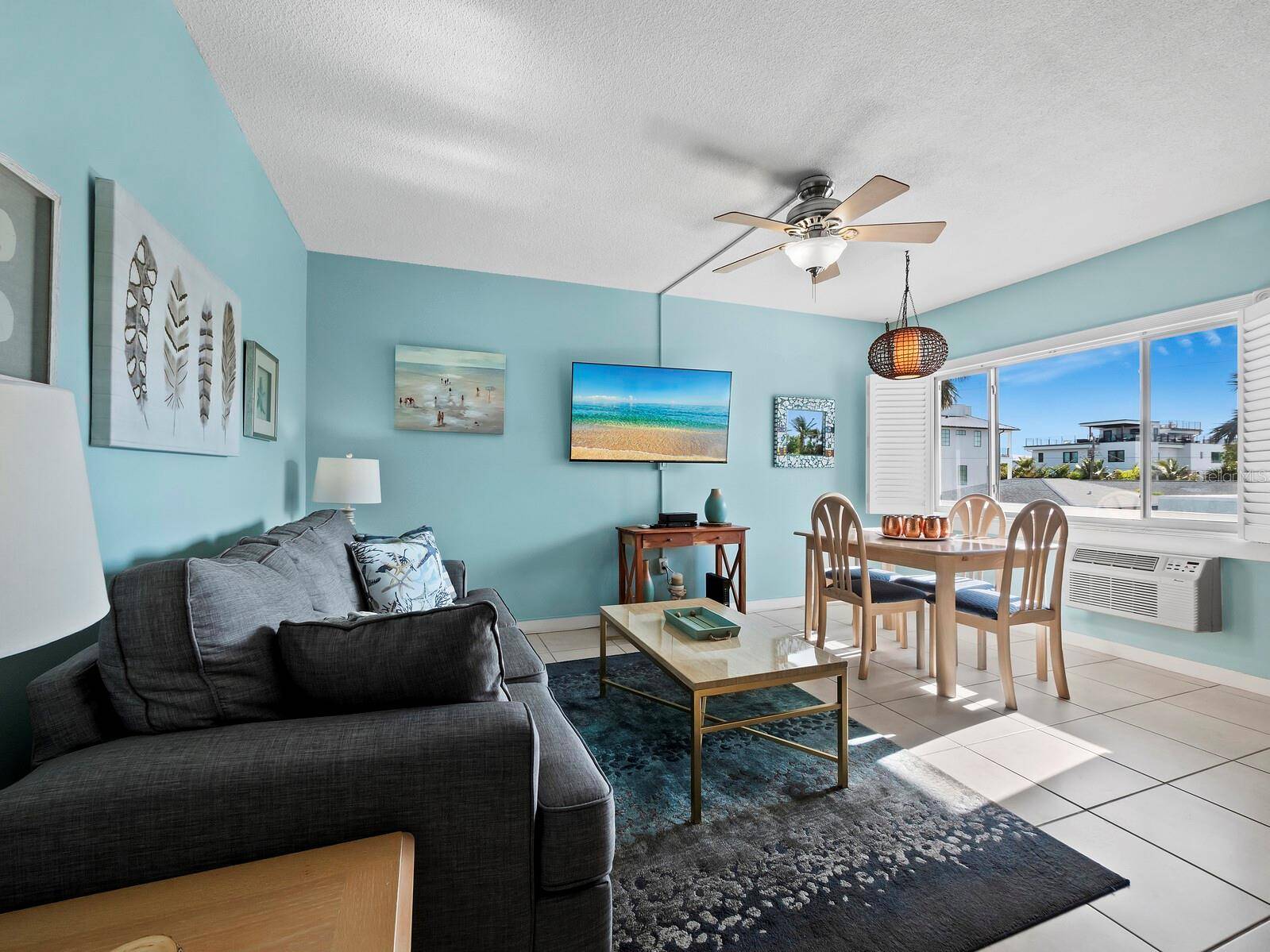 475 BENJAMIN FRANKLIN DR #215, Sarasota, FL 34236