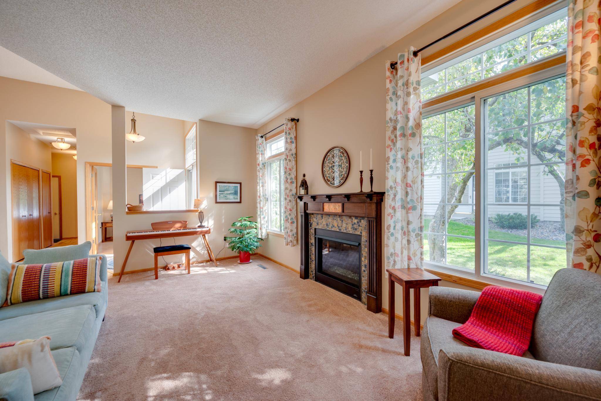 2489 Lockwood DR #55, Mendota Heights, MN 55120