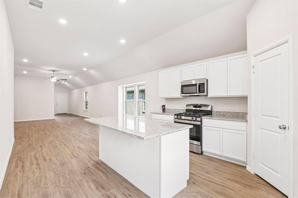 440 Silent Pond Park, Lavon, TX 75166