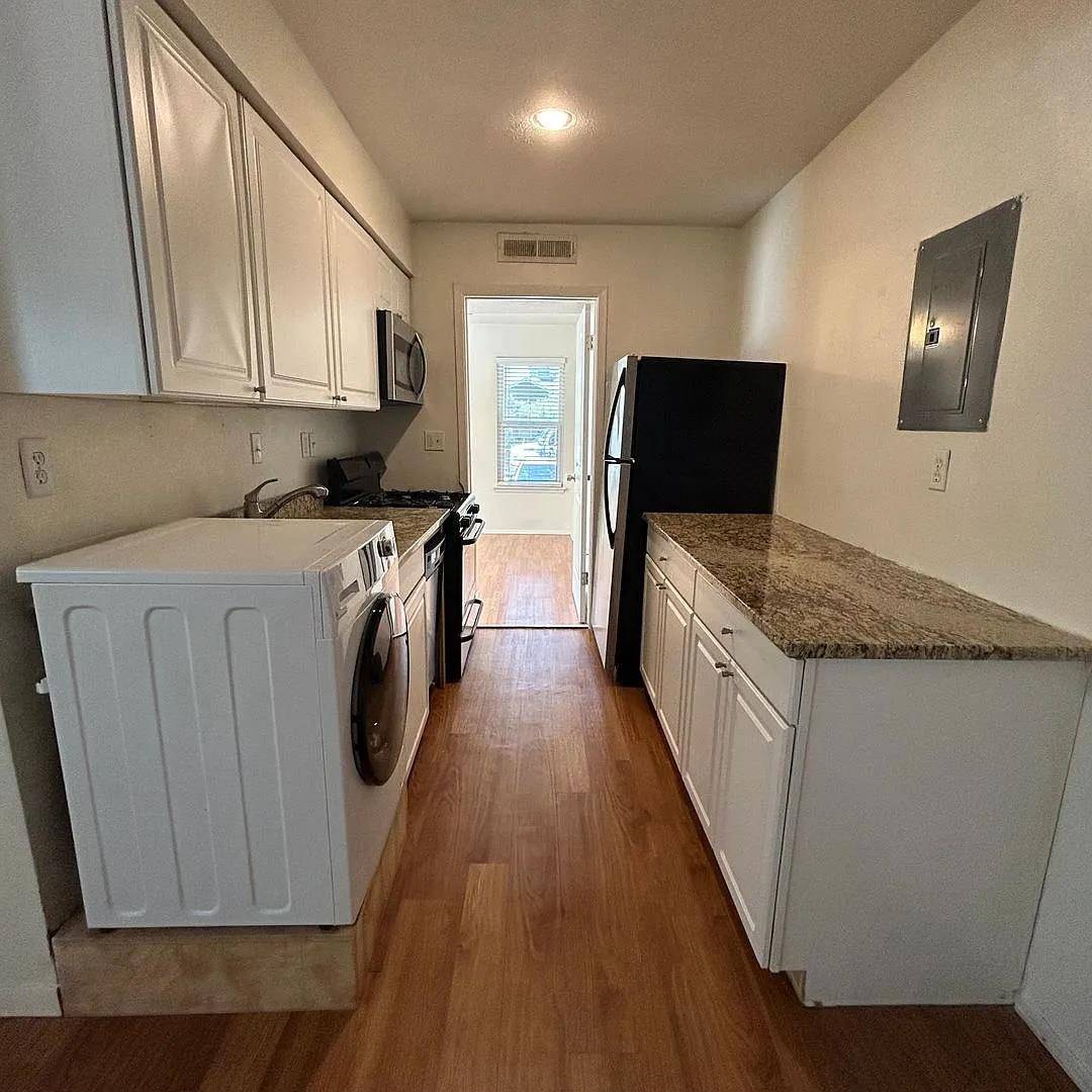 1106 W 22nd ST #3, Austin, TX 78705