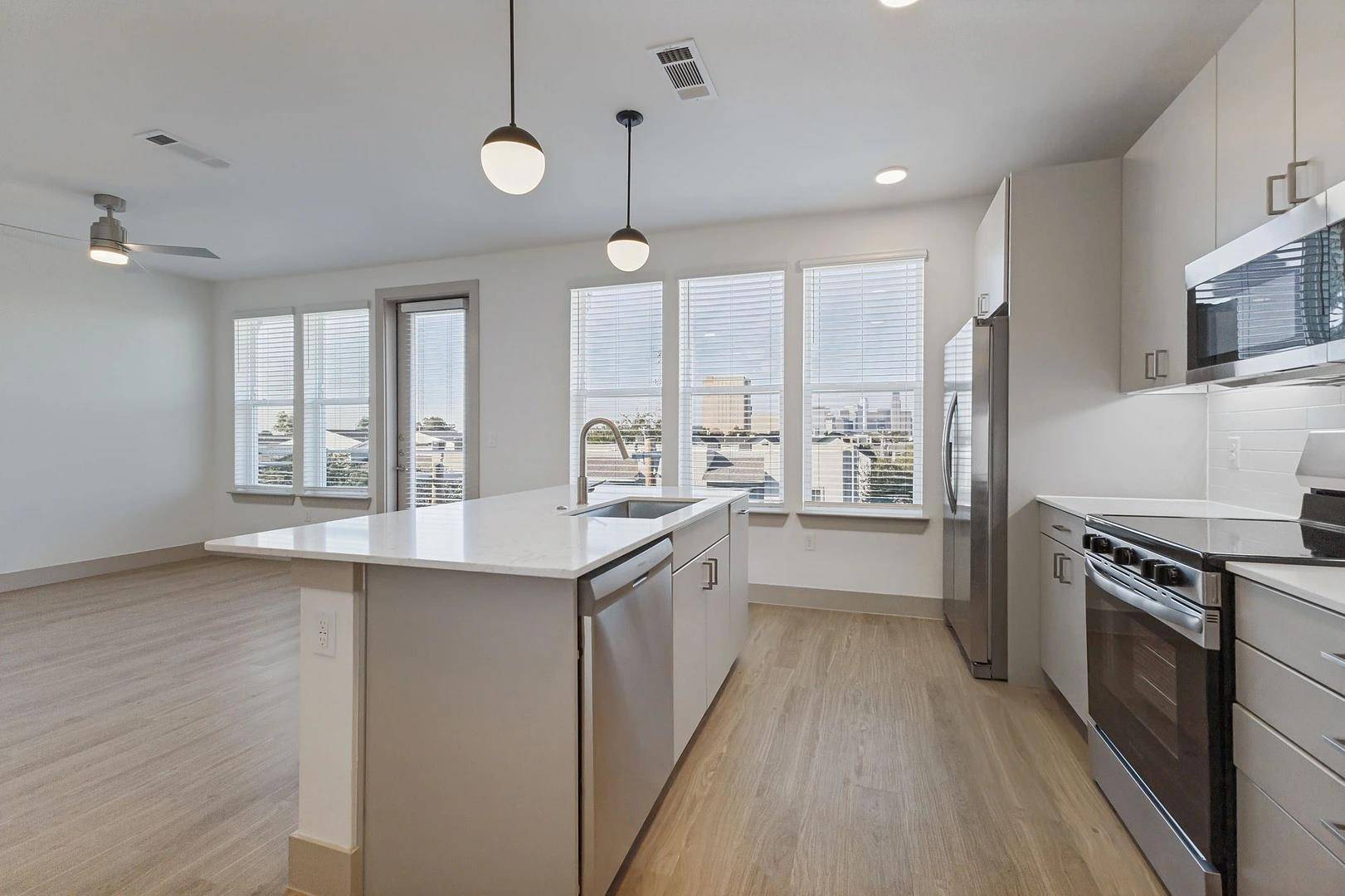 1506 N Prairie Ave #323, Dallas, TX 75204