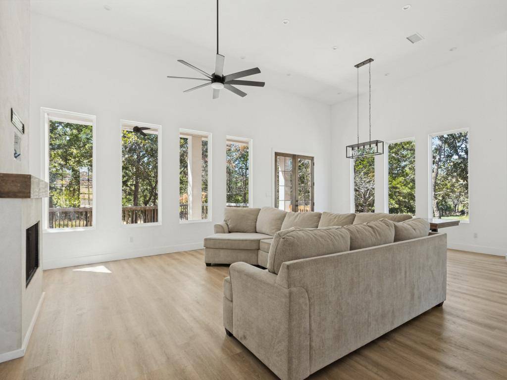 103 Mills Crossing, Bastrop, TX 78602