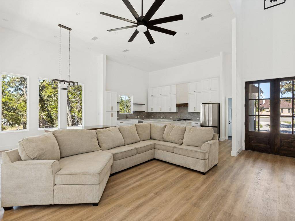 103 Mills Crossing, Bastrop, TX 78602