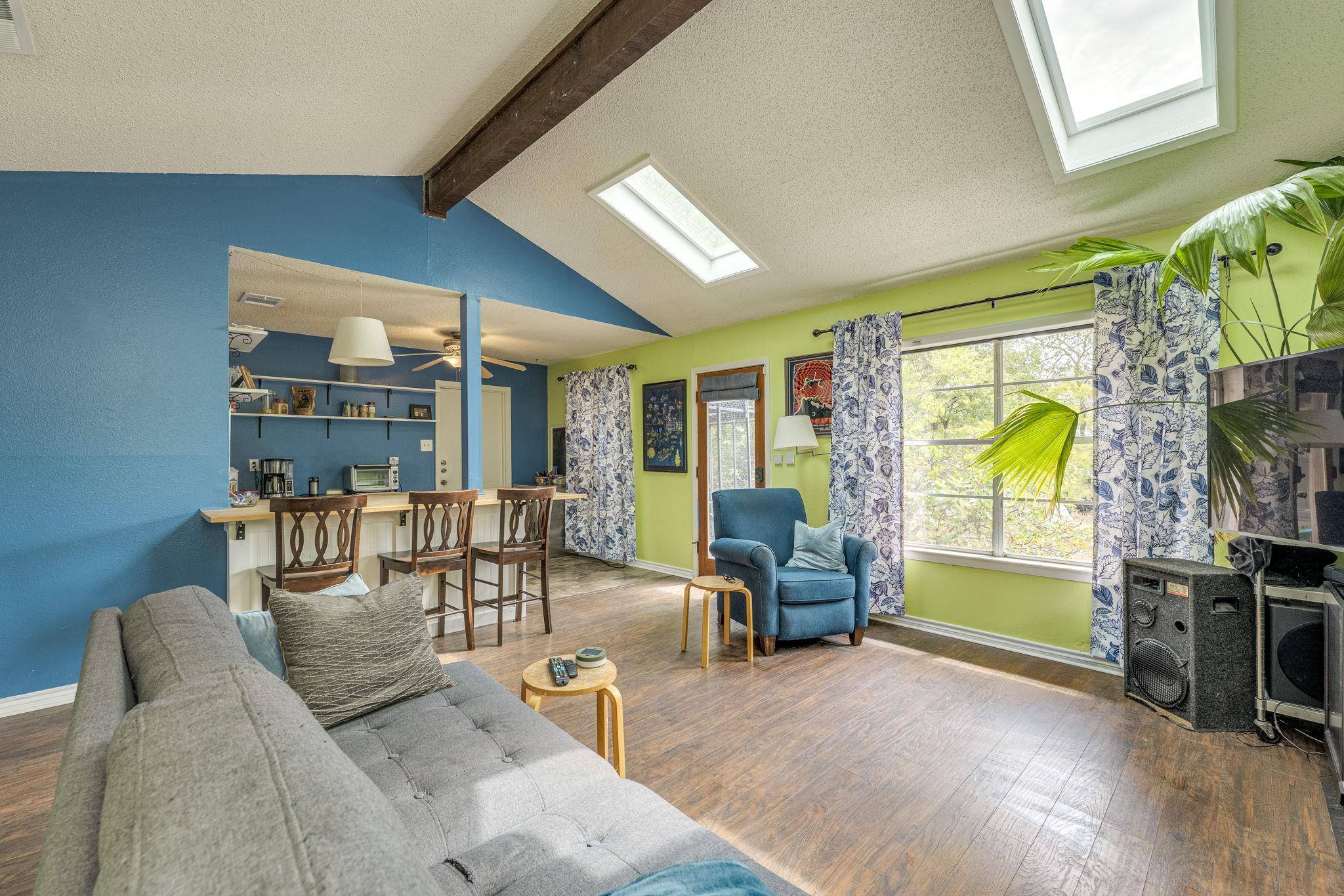 7707 Meadowview LN, Austin, TX 78752