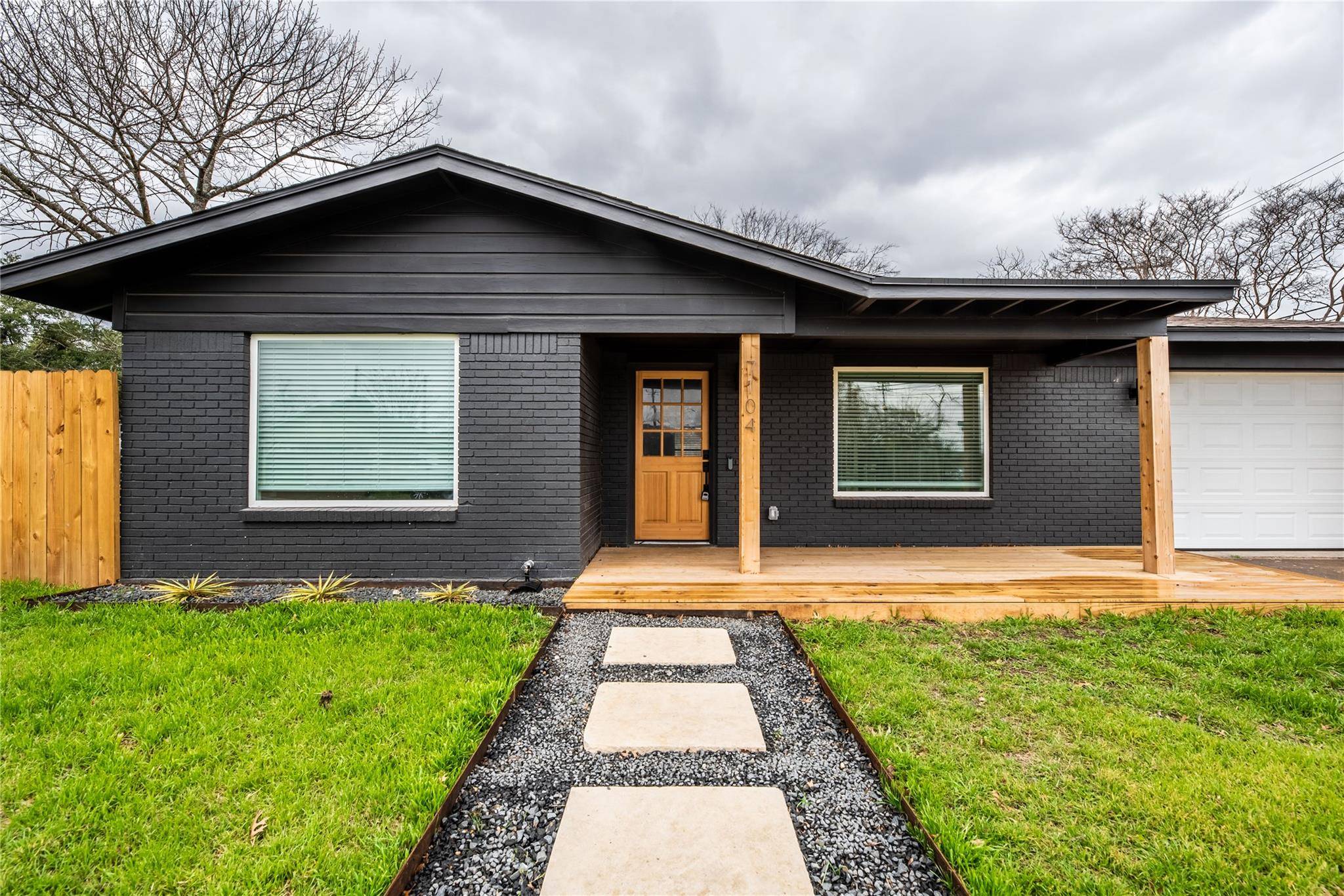 7104 Twin Crest DR, Austin, TX 78752