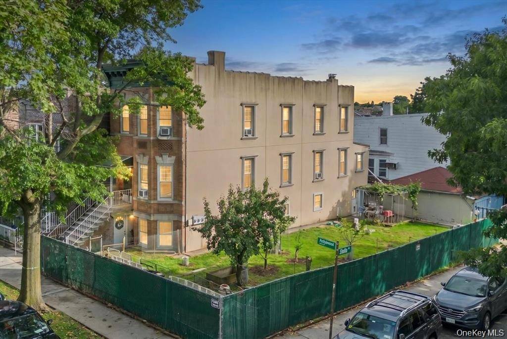 1543 Hollywood AVE #Apt 1, Bronx, NY 10461
