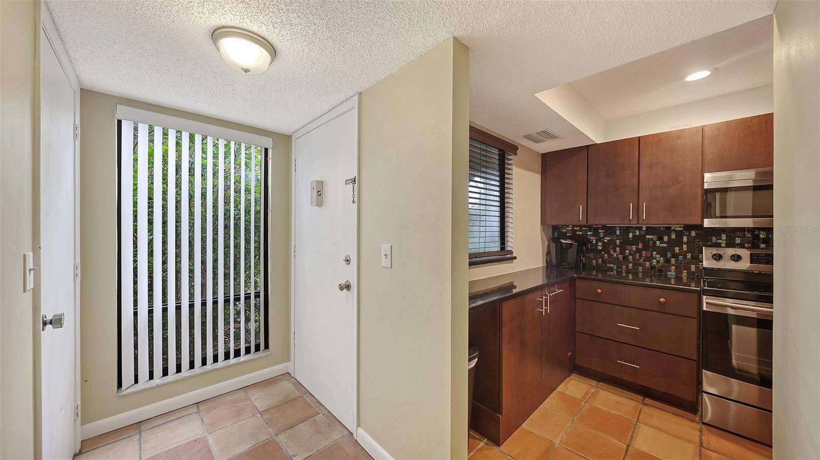 1708 GLENHOUSE DR #314, Sarasota, FL 34231