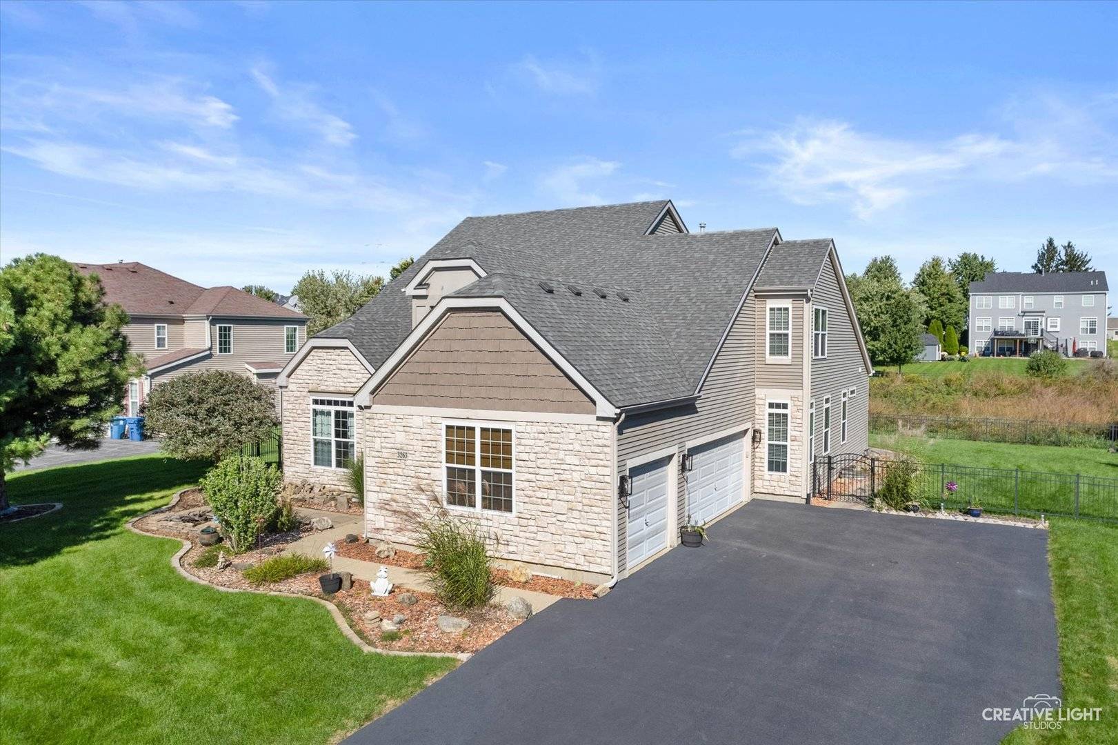 3263 Homestead AVE, Aurora, IL 60506