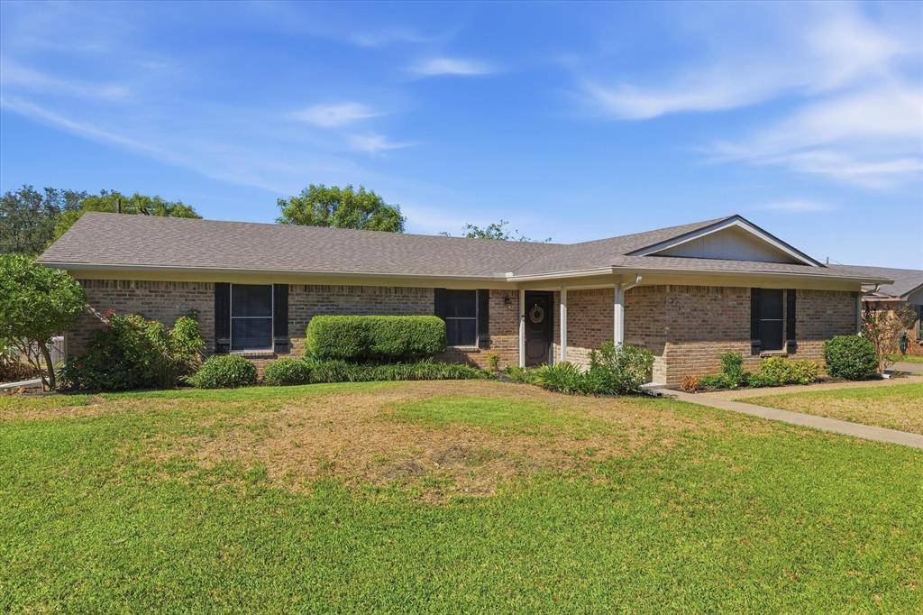 213 Travis Lane, Hewitt, TX 76643