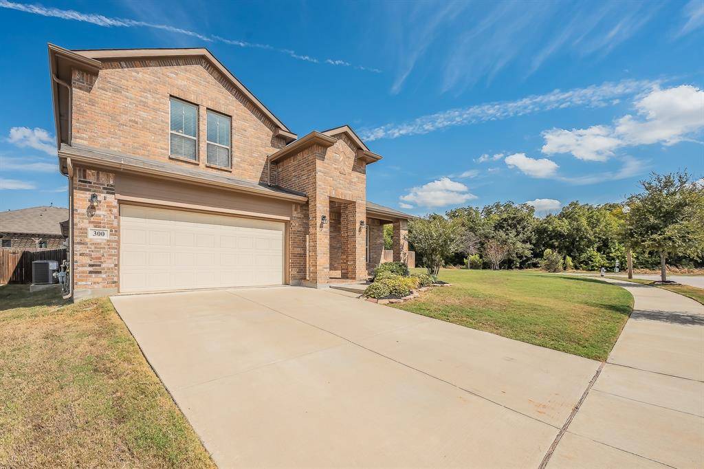 300 Oakbluff Drive, Denton, TX 76210